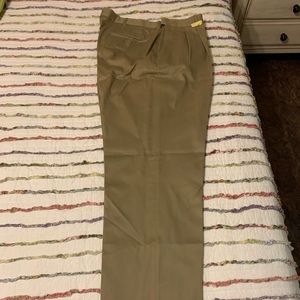 Mens haggar dress pants. 36” x 32”